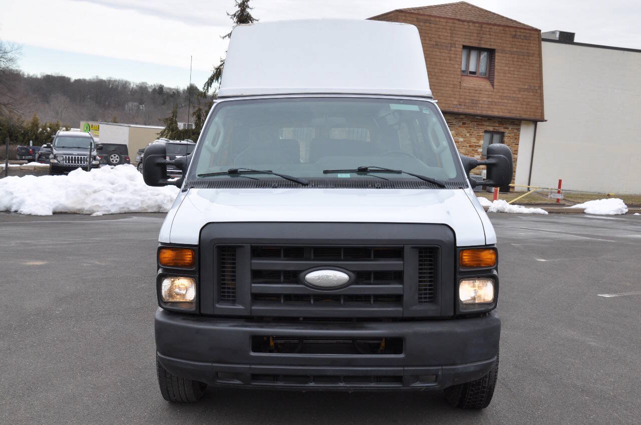 Used 2014 Ford E-250 and Econoline 250 Extended w/ Power Group RWD image 5