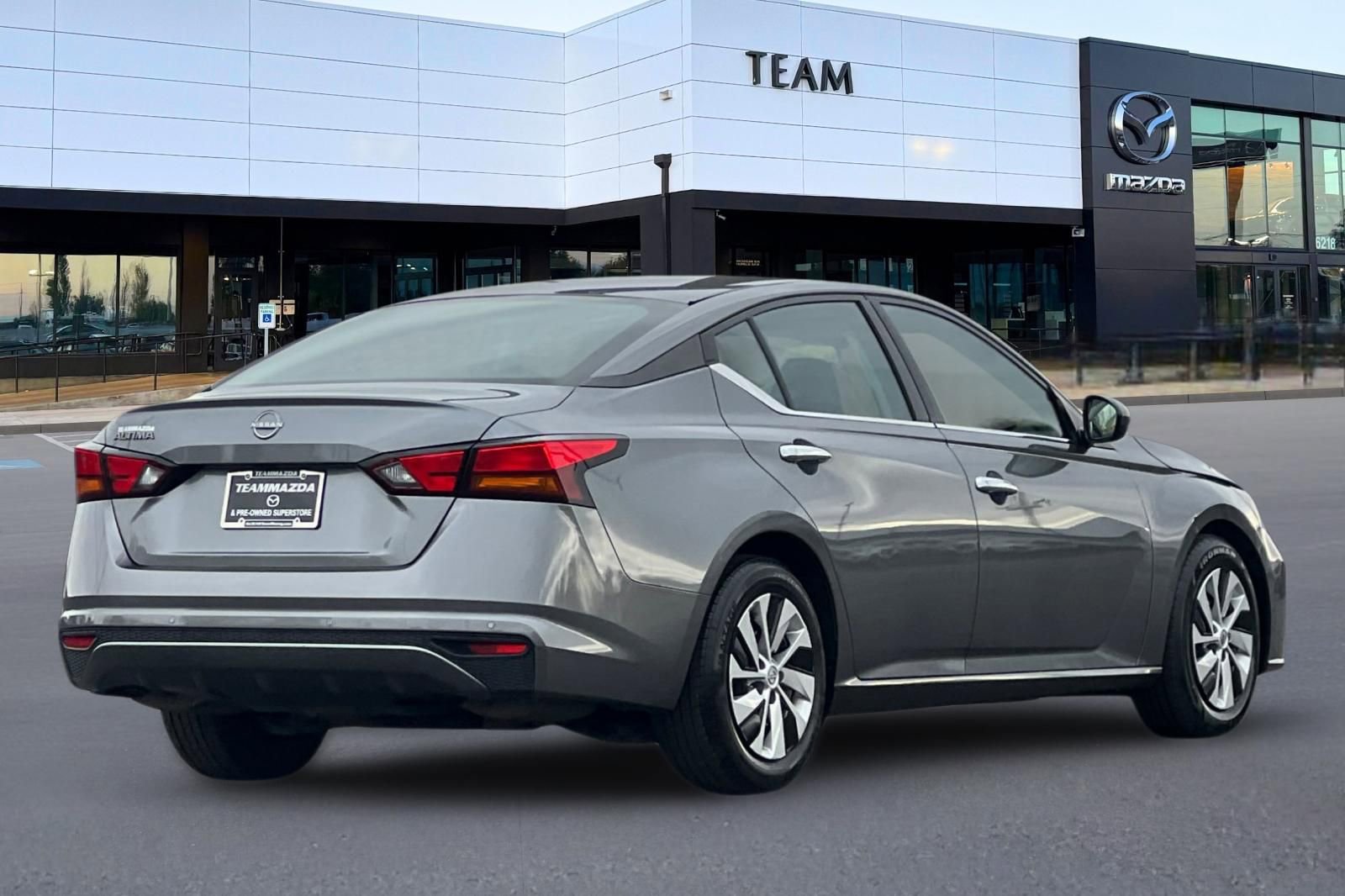 Used 2023 Nissan Altima 2.5 S image 4