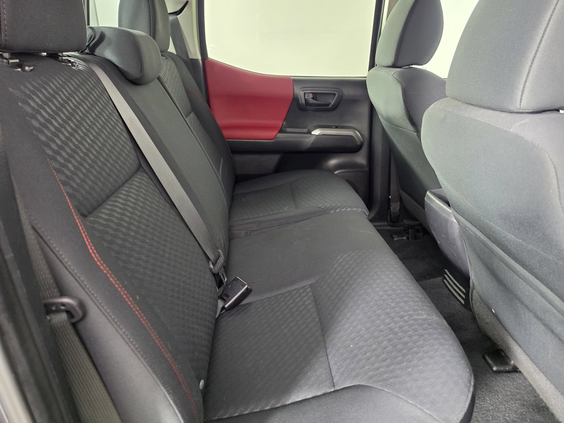 Used 2023 Toyota Tacoma SR5 AWD/4WD image 29