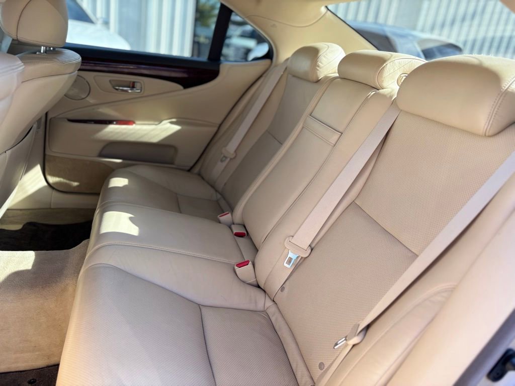 Used 2012 Lexus LS 460 image 20