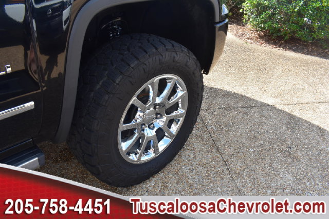 Used 2016 GMC Sierra 1500 Denali w/ Enhanced Driver Alert Package AWD/4WD image 14