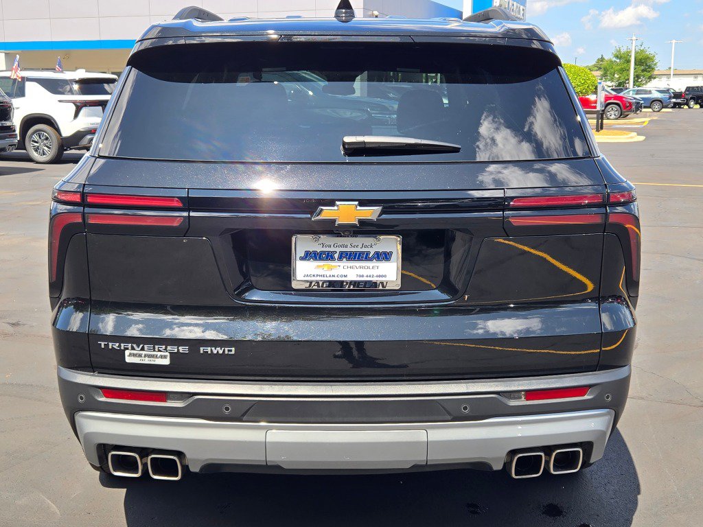 Used 2026 Chevrolet Traverse LT AWD/4WD image 14