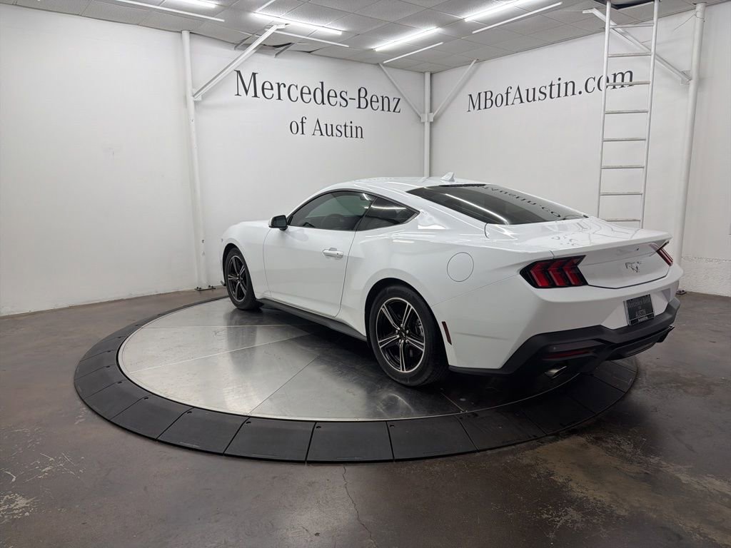Used 2025 Ford Mustang Coupe image 5