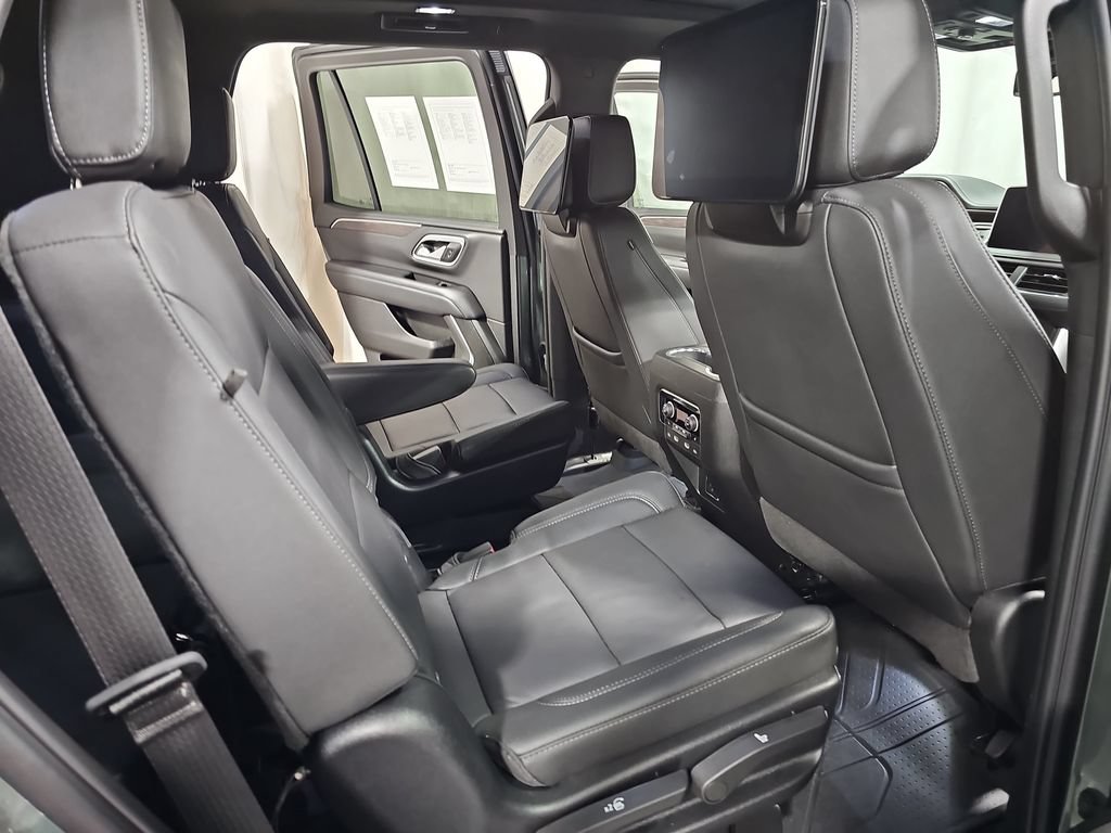Used 2024 Chevrolet Tahoe Z71 w/ Luxury Package AWD/4WD image 11
