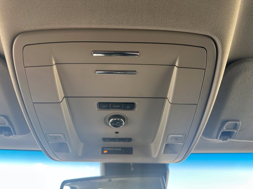 Used 2019 Chevrolet Suburban LT AWD/4WD image 9