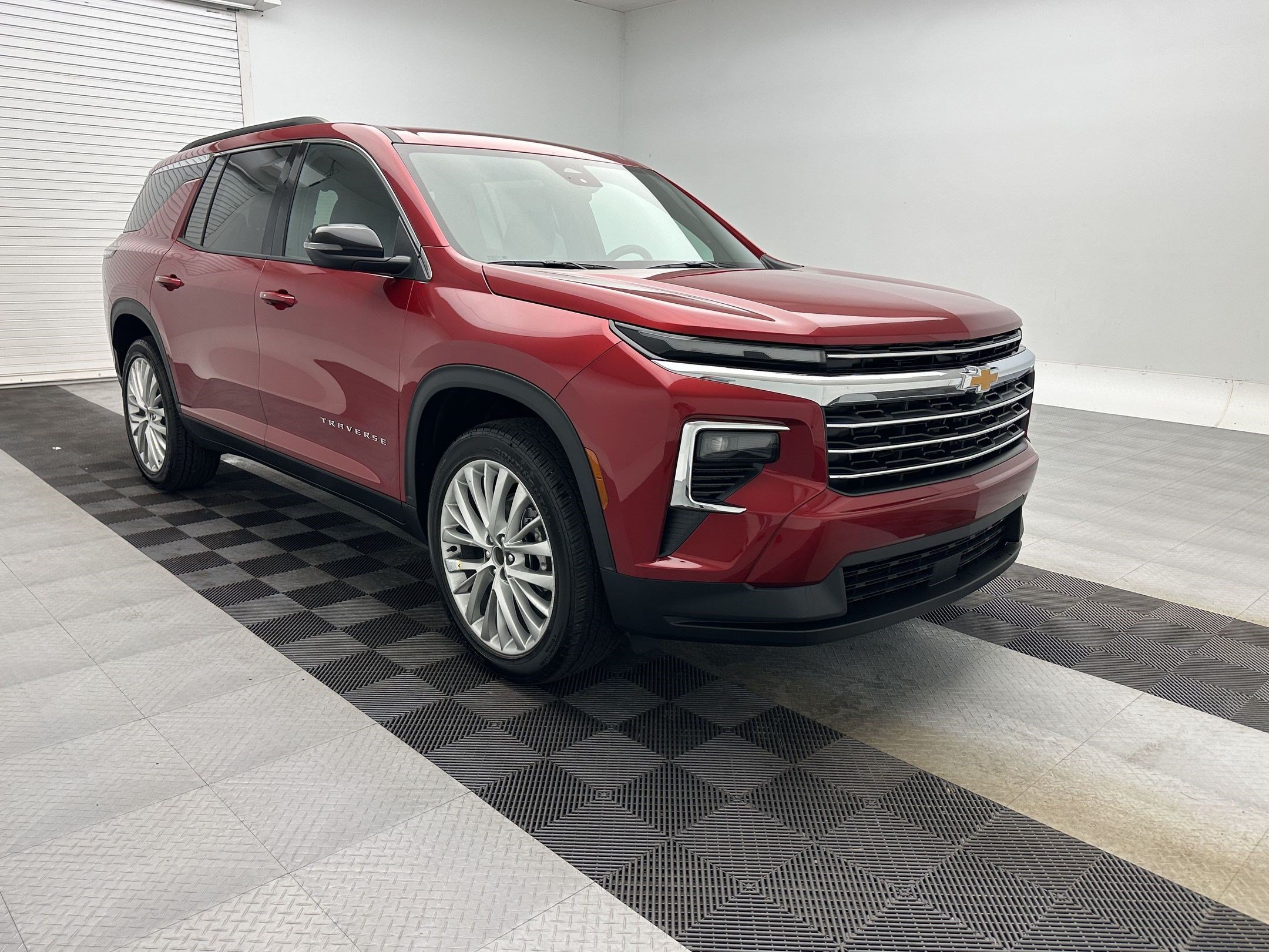New 2027 Chevrolet Traverse LT w/ LPO, Floor Liner Package AWD/4WD image 7