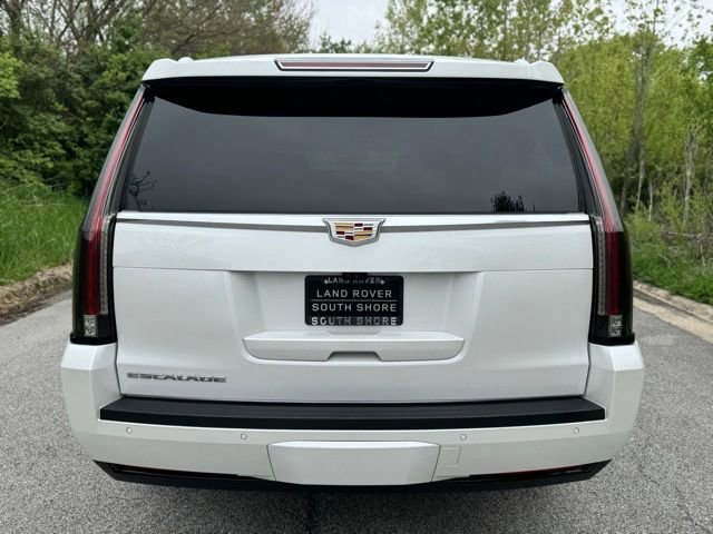 Used 2020 Cadillac Escalade ESV Luxury AWD/4WD image 6
