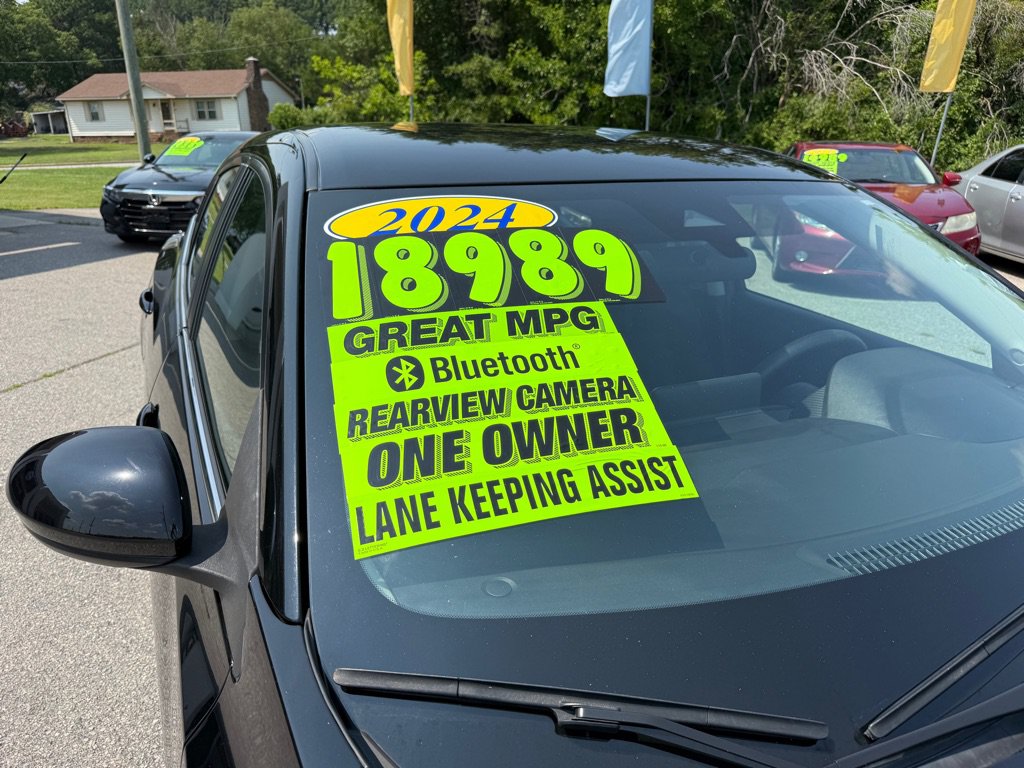 Used 2024 Nissan Sentra SV FWD image 20