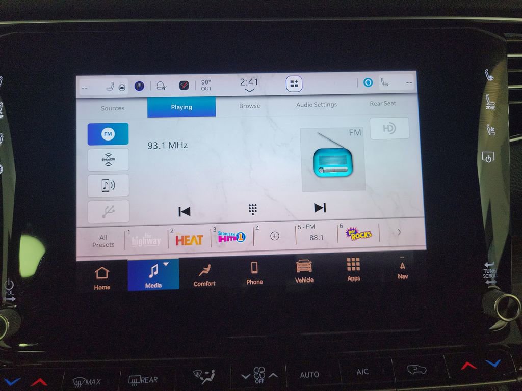 Used 2024 Jeep Wagoneer Series III w/ Premium Group I image 17