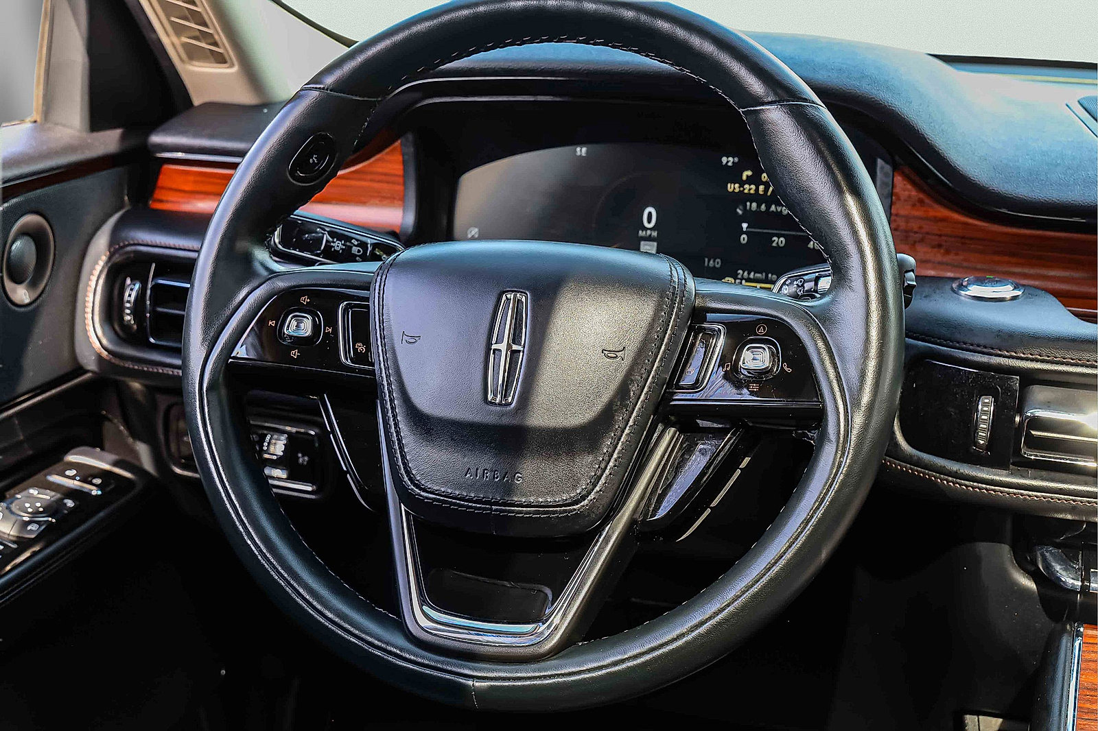 Used 2023 Lincoln Aviator Reserve w/ Jet Package AWD/4WD image 13