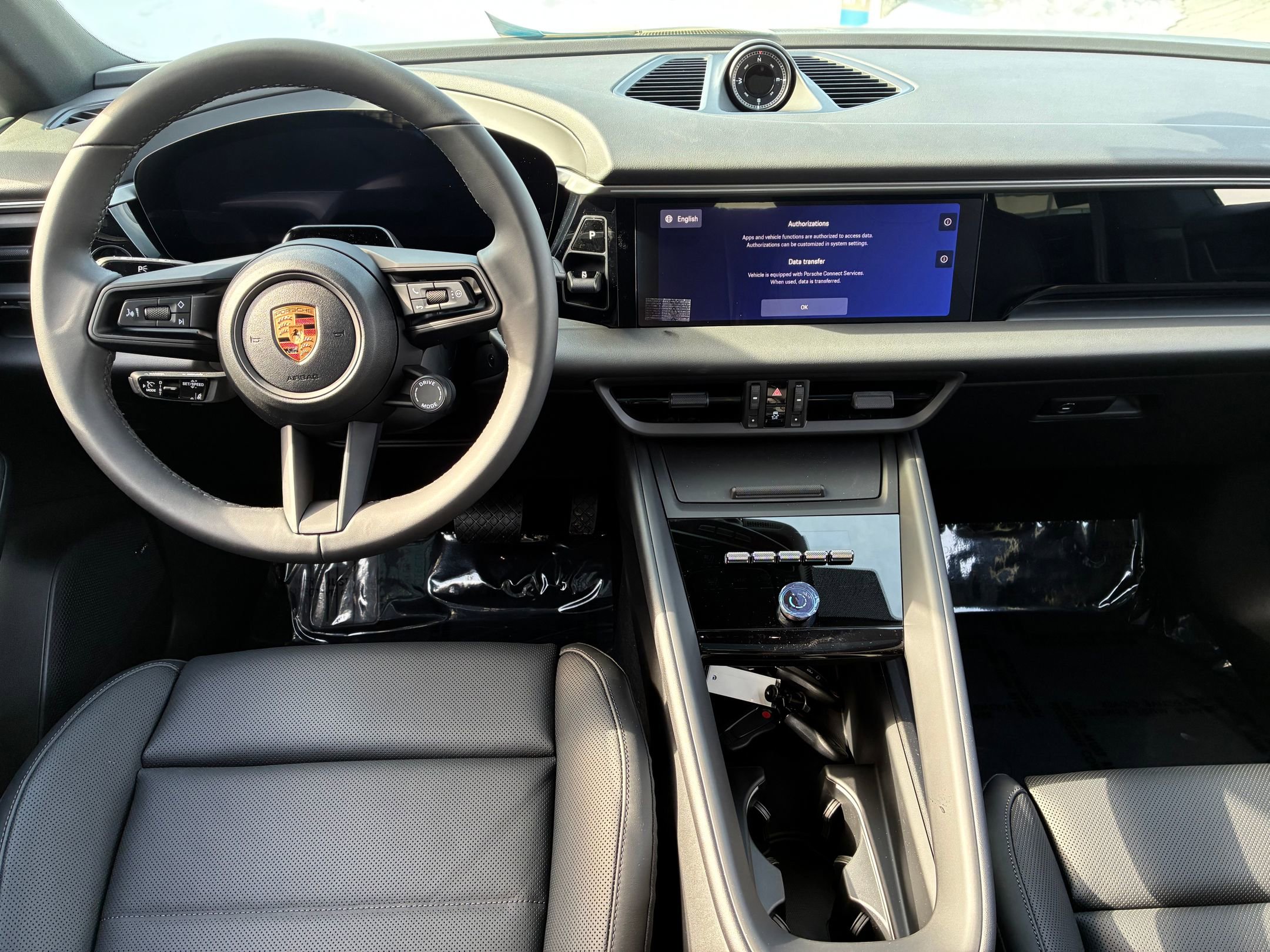 New 2026 Porsche Macan 4 Electric AWD/4WD image 26
