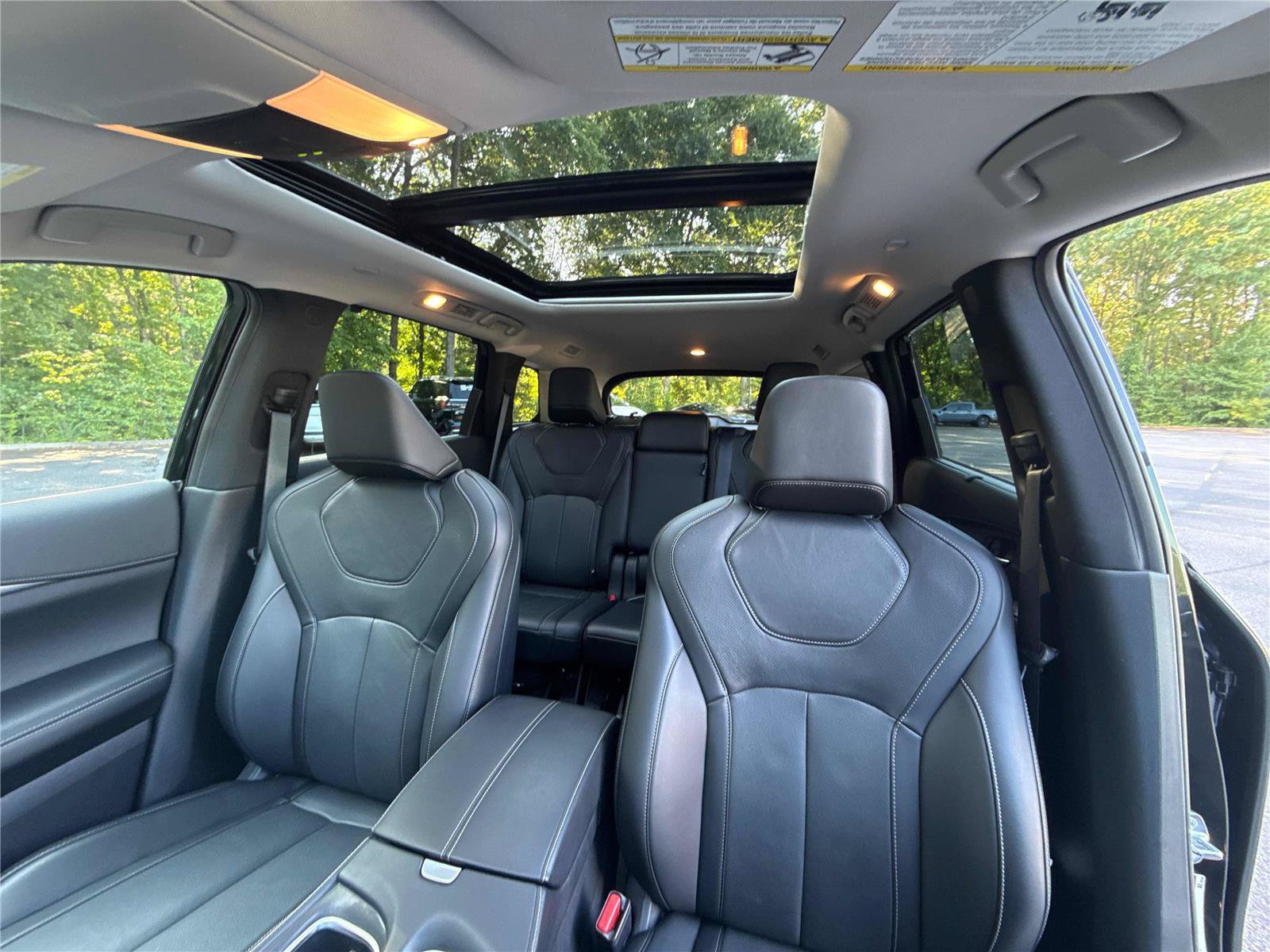 Used 2025 INFINITI QX60 Luxe FWD image 24