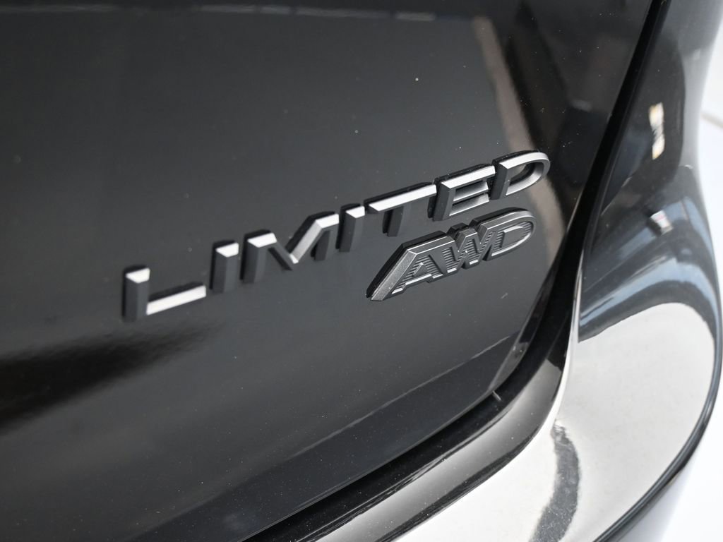 Used 2024 Chrysler Pacifica Limited w/ S Appearance Package image 46