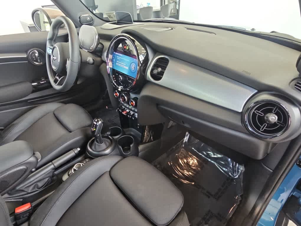 Certified 2024 MINI Cooper S FWD image 29
