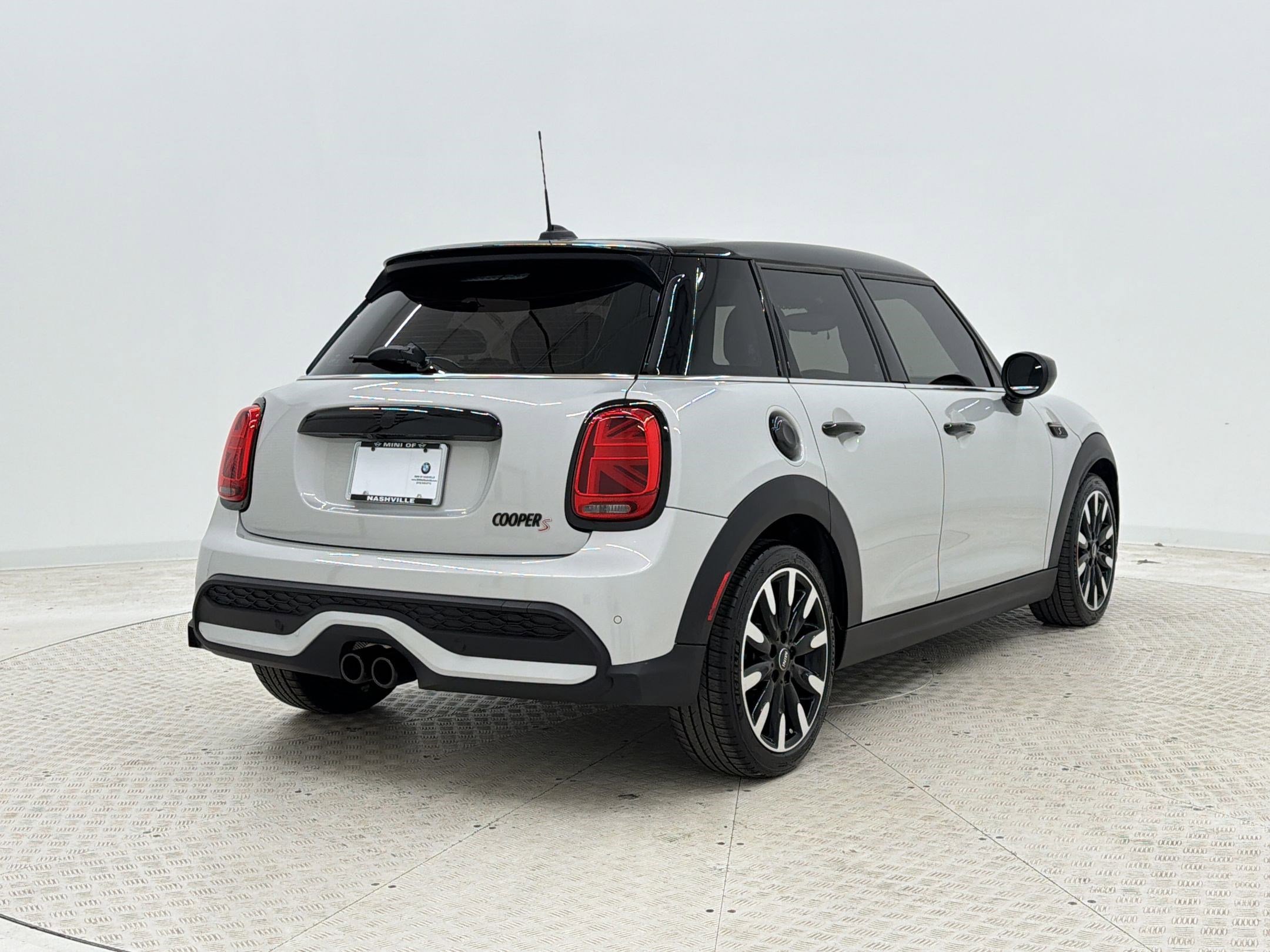 Used 2022 MINI Cooper S image 9