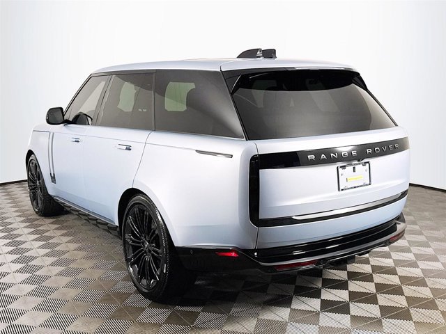 Used 2025 Land Rover Range Rover SE image 7