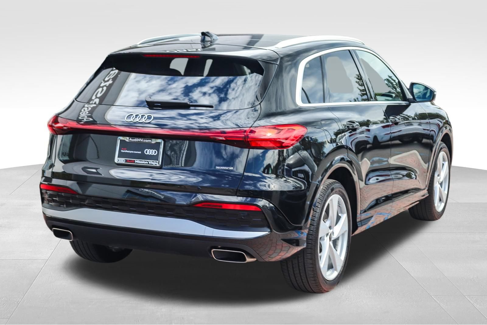Certified 2025 Audi Q5 Prestige AWD/4WD image 8