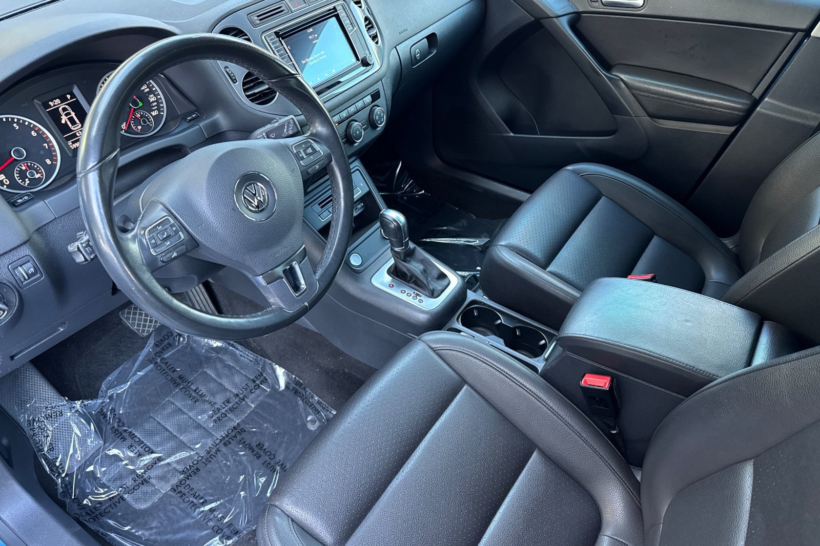 Used 2017 Volkswagen Tiguan S FWD image 10