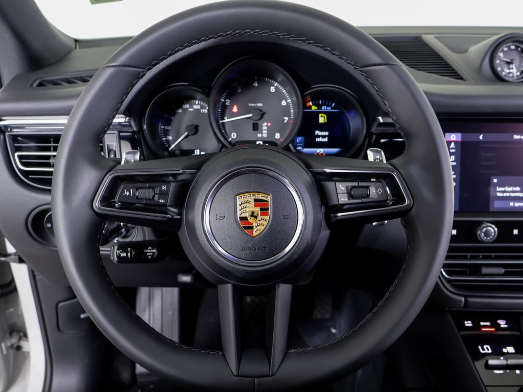 New 2026 Porsche Macan AWD/4WD image 7