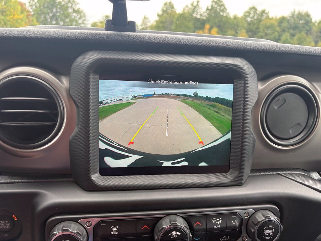 Used 2020 Jeep Wrangler Unlimited Sport S AWD/4WD image 3