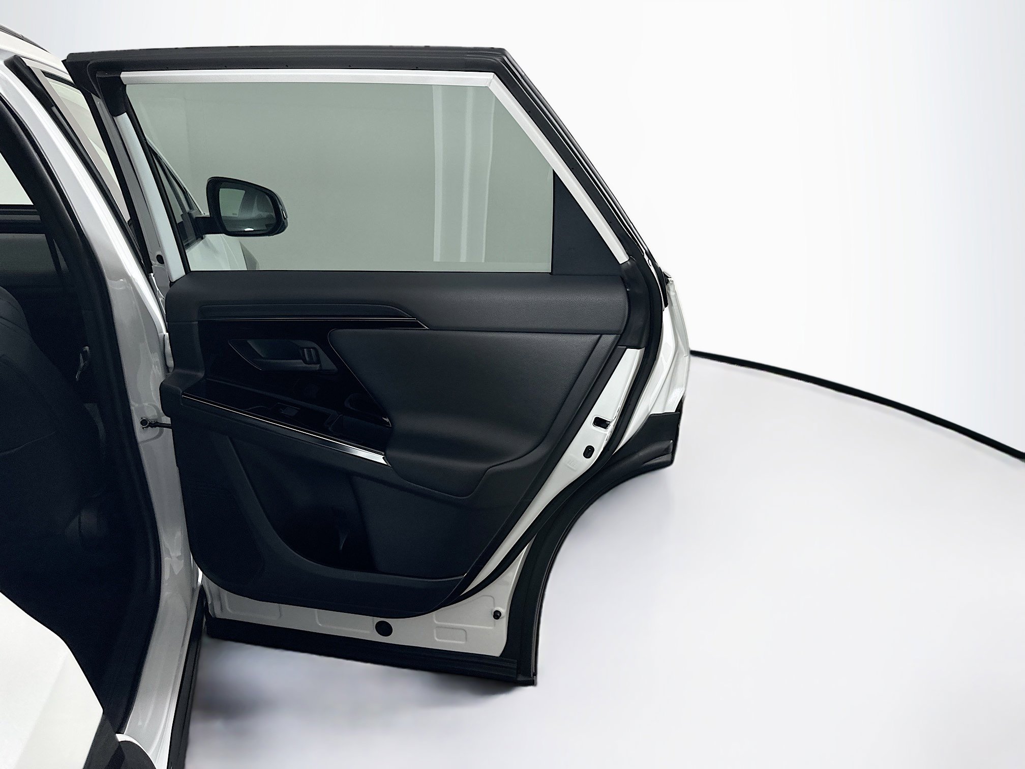 Used 2023 Toyota bZ4X Limited w/ Weather Package image 33