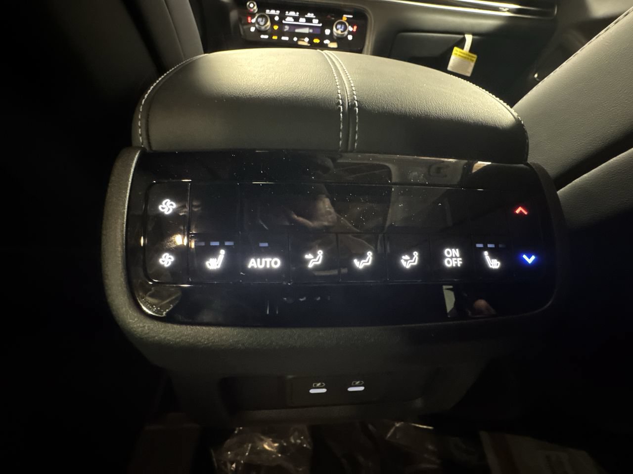 Certified 2026 INFINITI QX60 Luxe w/ Family Package AWD/4WD image 33