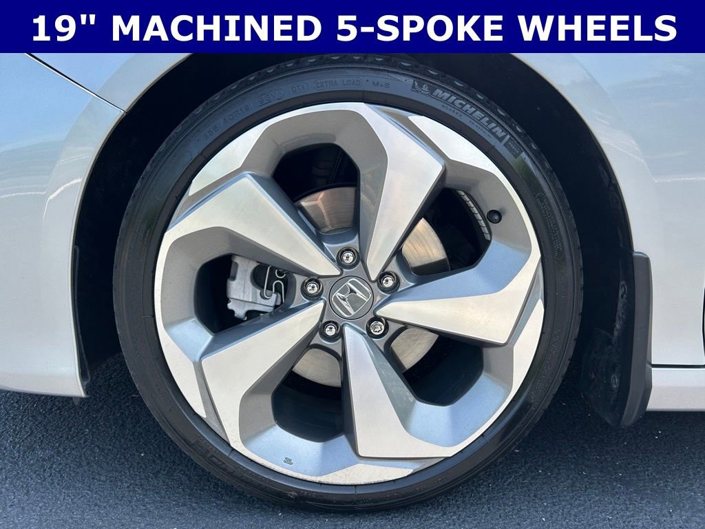 Used 2018 Honda Accord Touring image 8