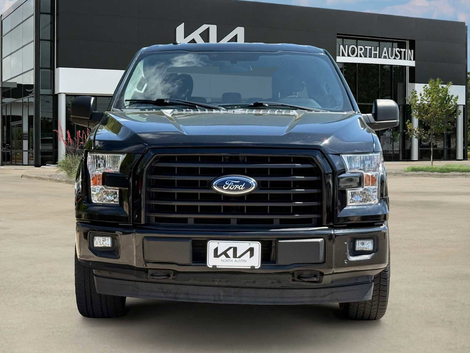 Used 2017 Ford F150 XL w/ Equipment Group 101A Mid image 2