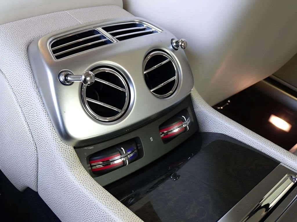 Used 2014 Rolls-Royce Wraith RWD image 7