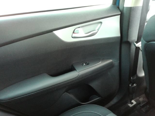 Used 2023 Kia Forte LXS FWD image 25