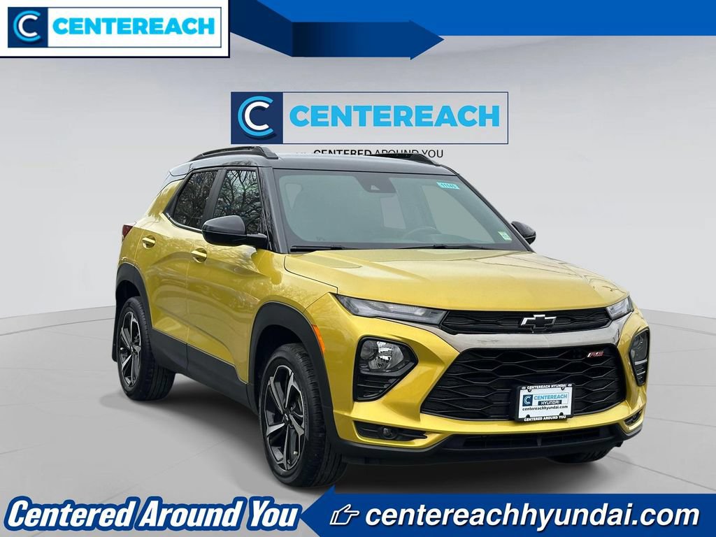 Used 2023 Chevrolet TrailBlazer RS w/ Convenience Package AWD/4WD image 2