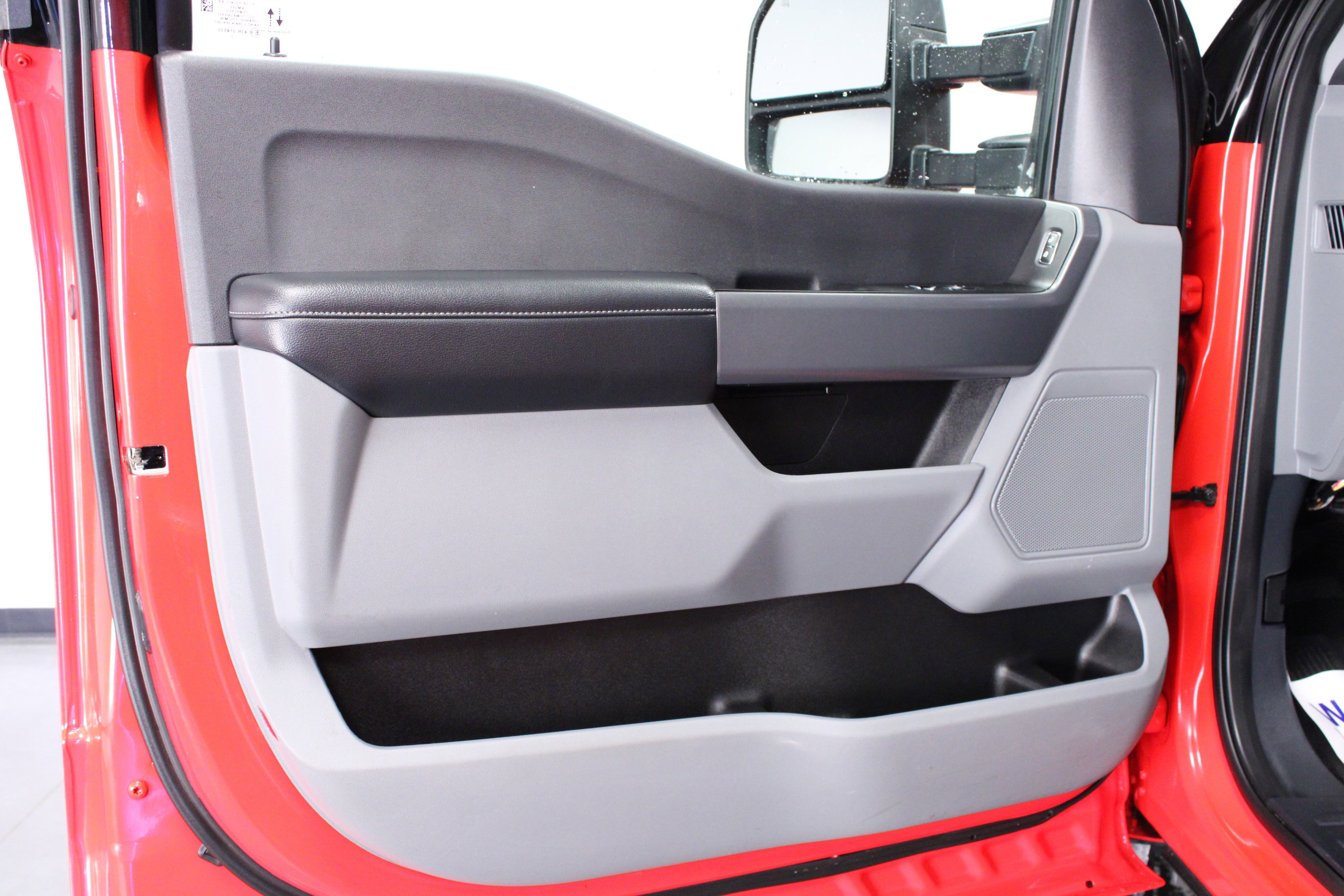 Used 2023 Ford F450 XLT w/ XLT Value Package RWD image 10