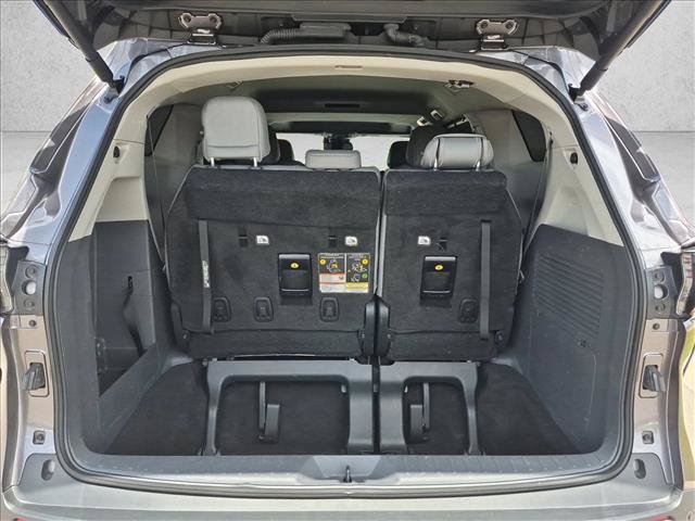 Used 2024 Toyota Sienna XLE FWD image 6