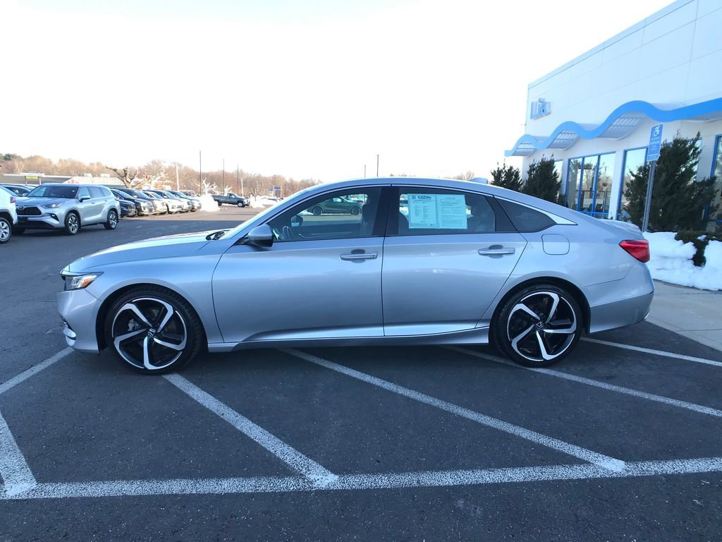 Used 2018 Honda Accord Sport image 8