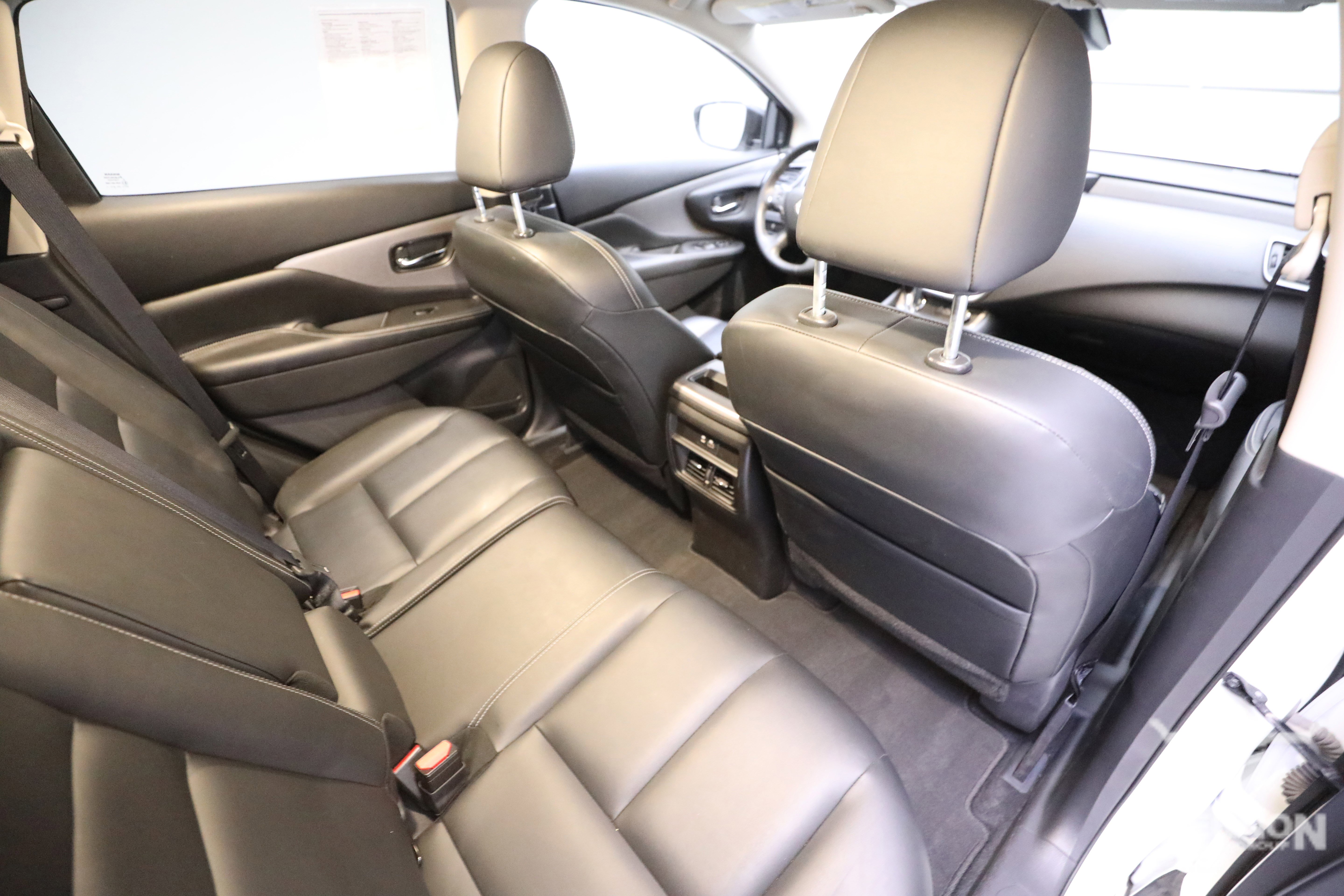 Used 2023 Nissan Murano SV w/ SV Midnight Edition Package image 12