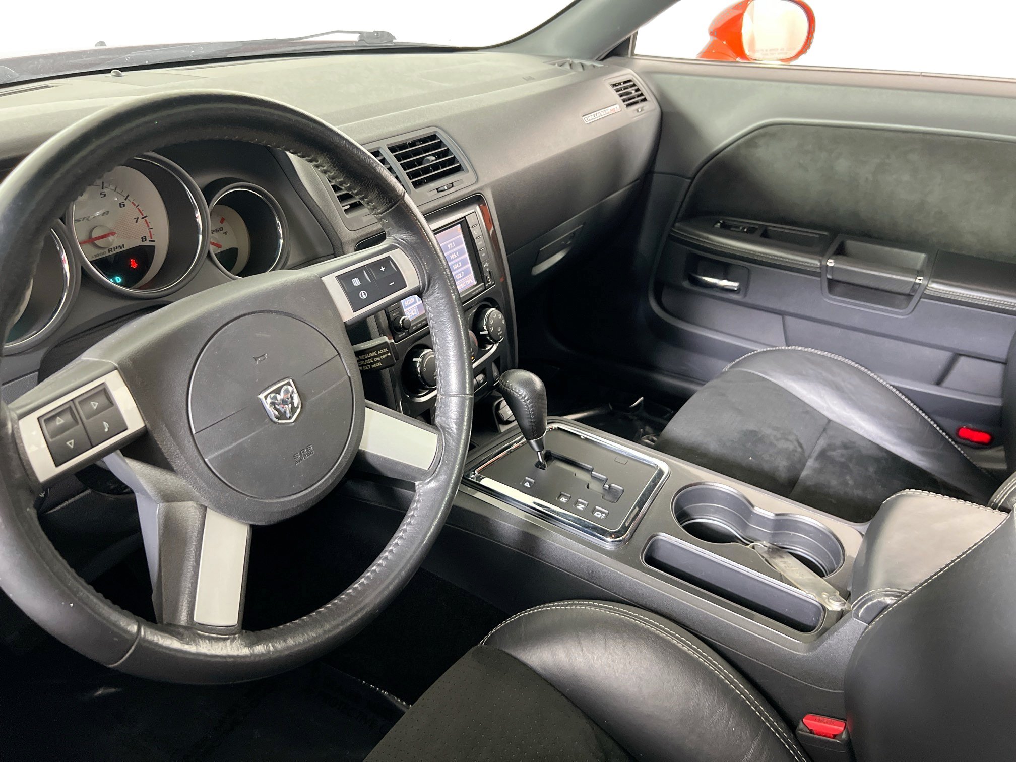 Used 2009 Dodge Challenger SRT8 RWD image 22