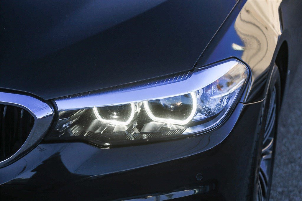 Used 2019 BMW 530i xDrive w/ Convenience Package image 4