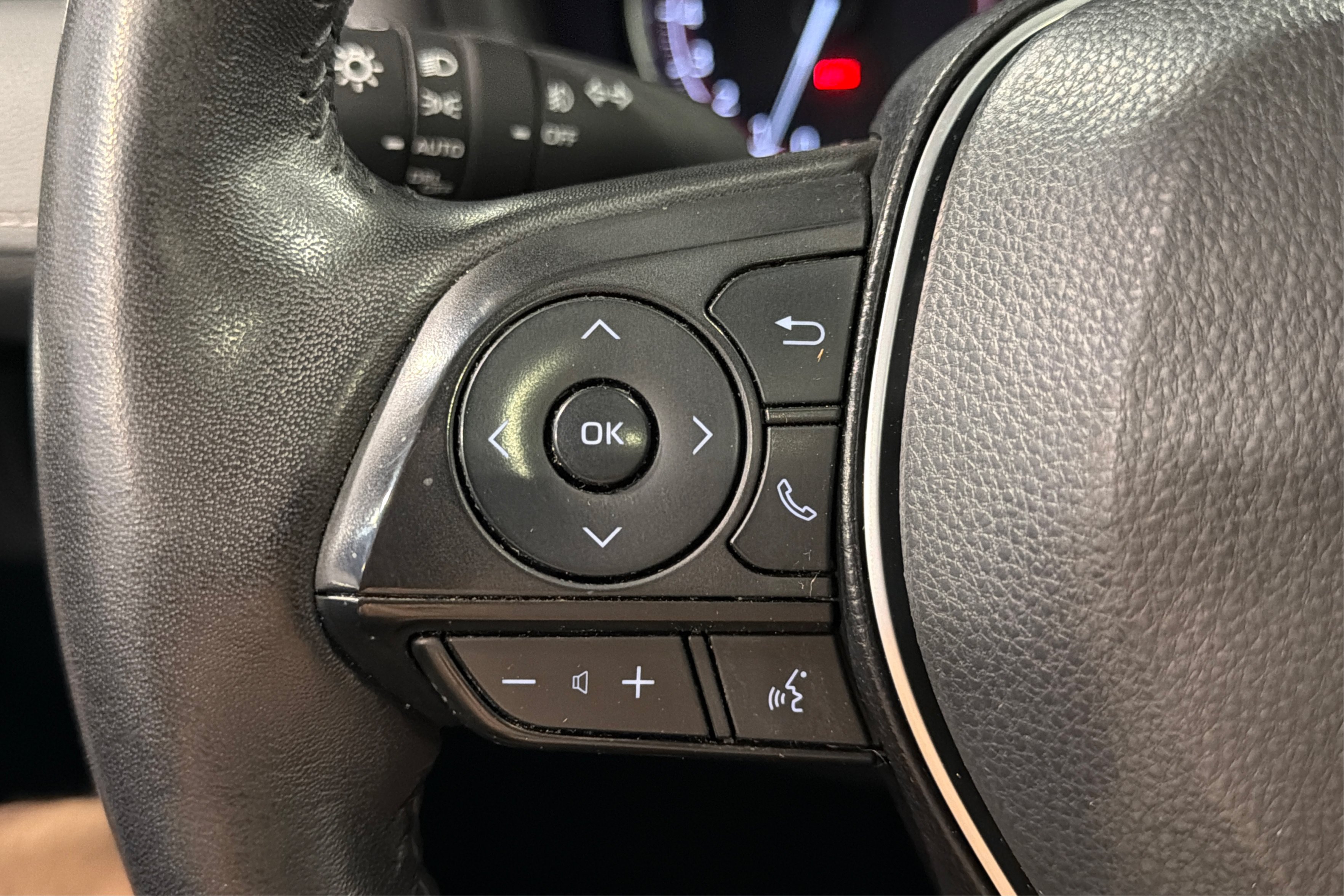 Used 2024 Toyota RAV4 XLE Premium w/ Weather Package AWD/4WD image 24