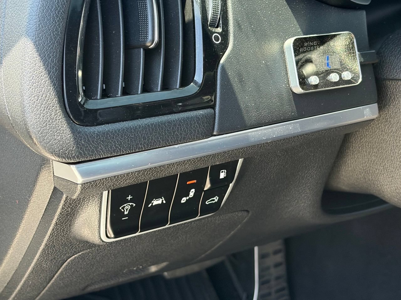 Used 2018 Kia Stinger GT2 RWD image 7