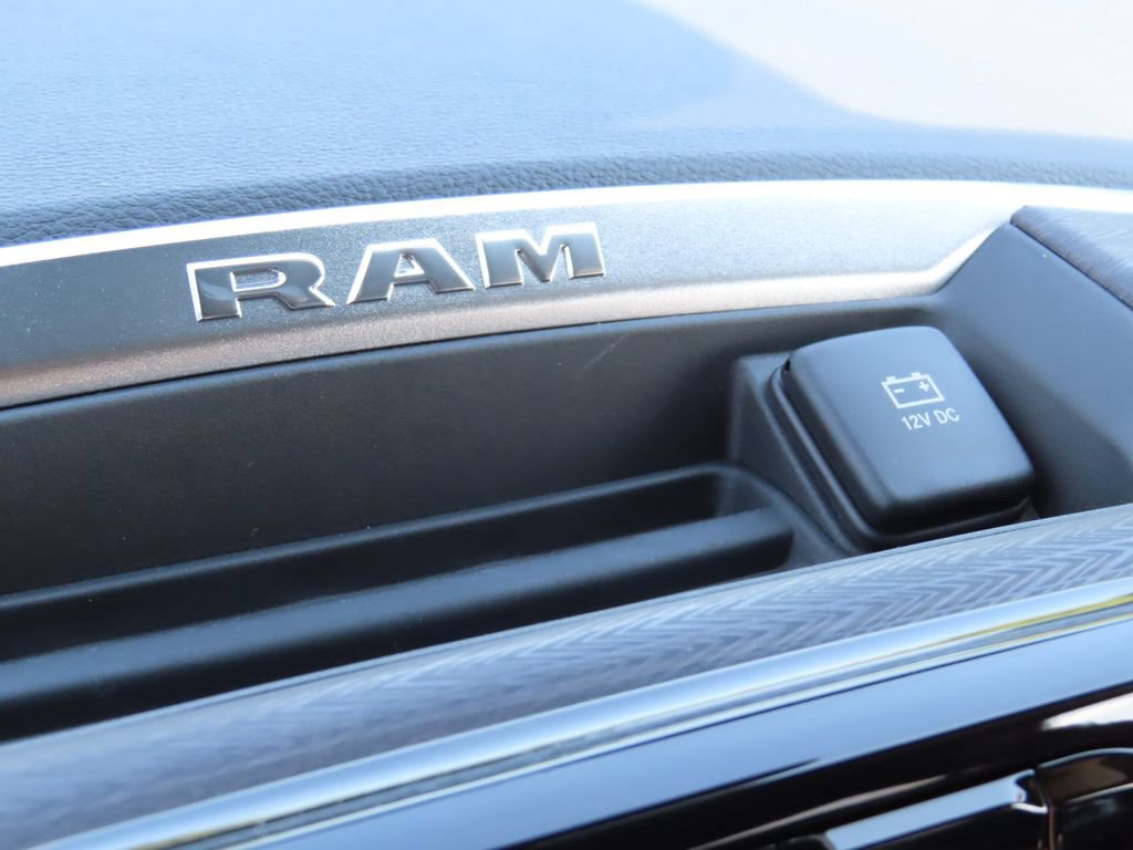 New 2027 RAM 1500 Laramie w/ Night Edition AWD/4WD image 15
