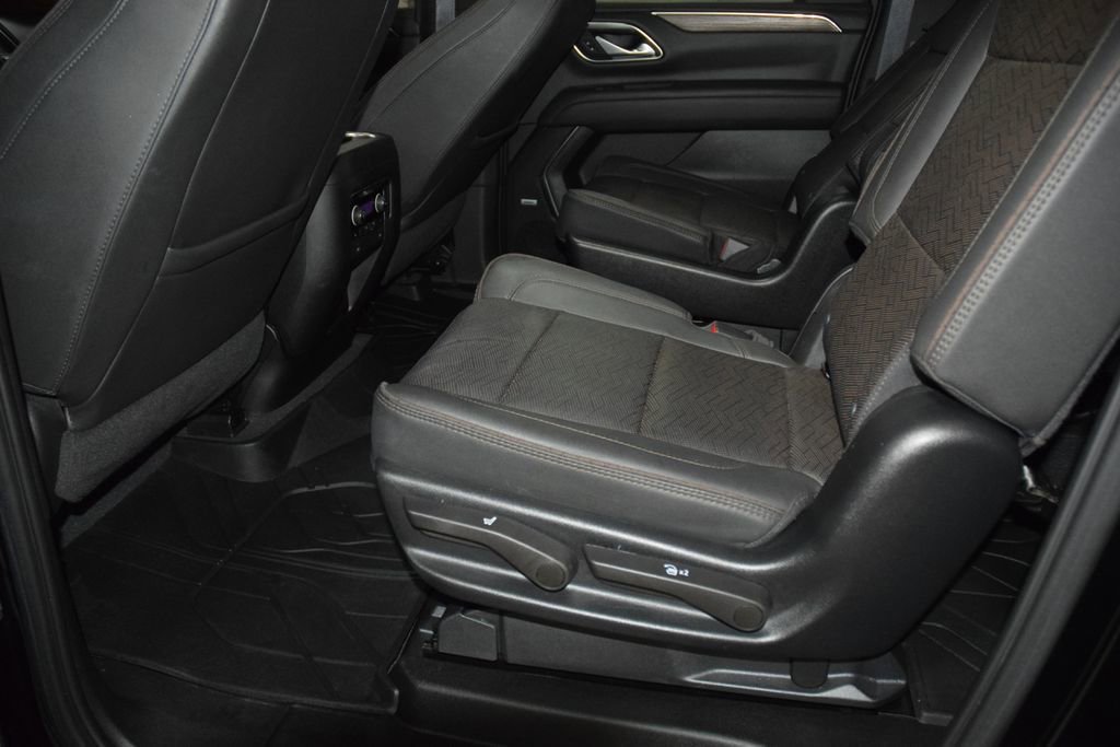 Used 2023 Chevrolet Suburban High Country AWD/4WD image 39