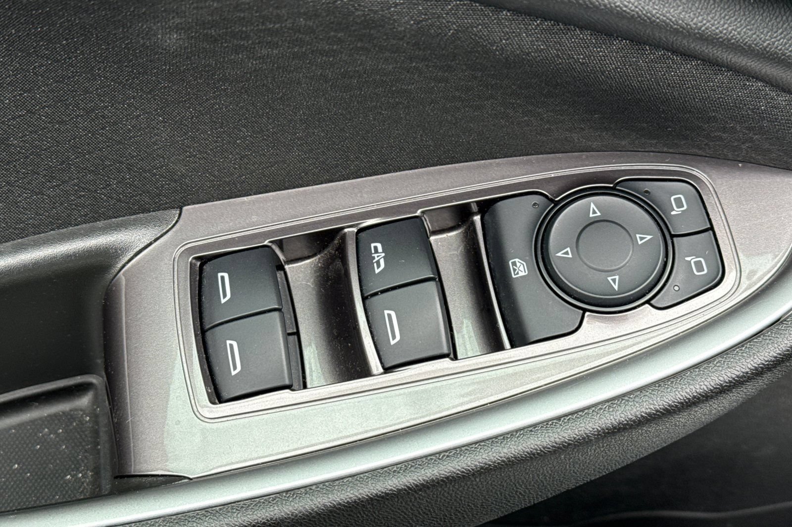 Used 2023 Chevrolet Malibu LT FWD image 17