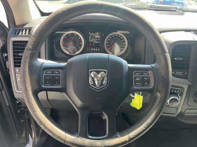 Used 2017 RAM 1500 Express RWD image 23