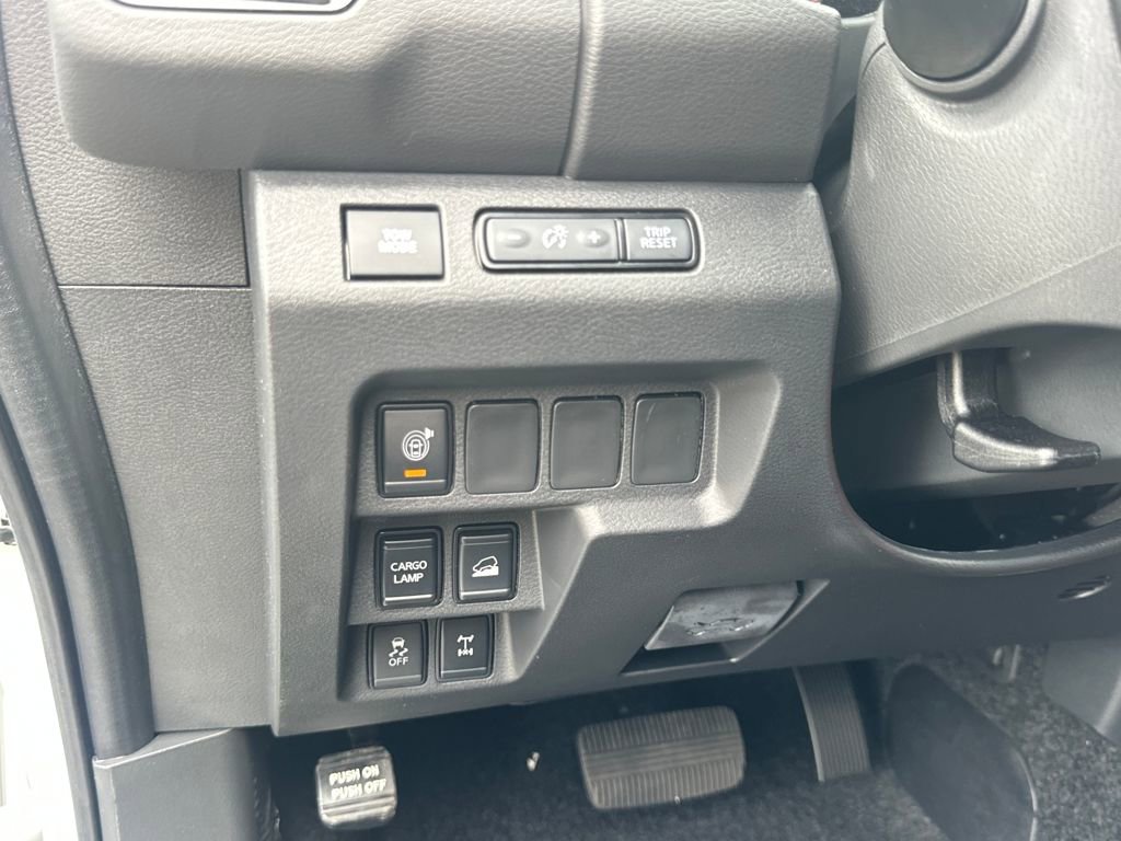 New 2025 Nissan Frontier PRO-4X image 12