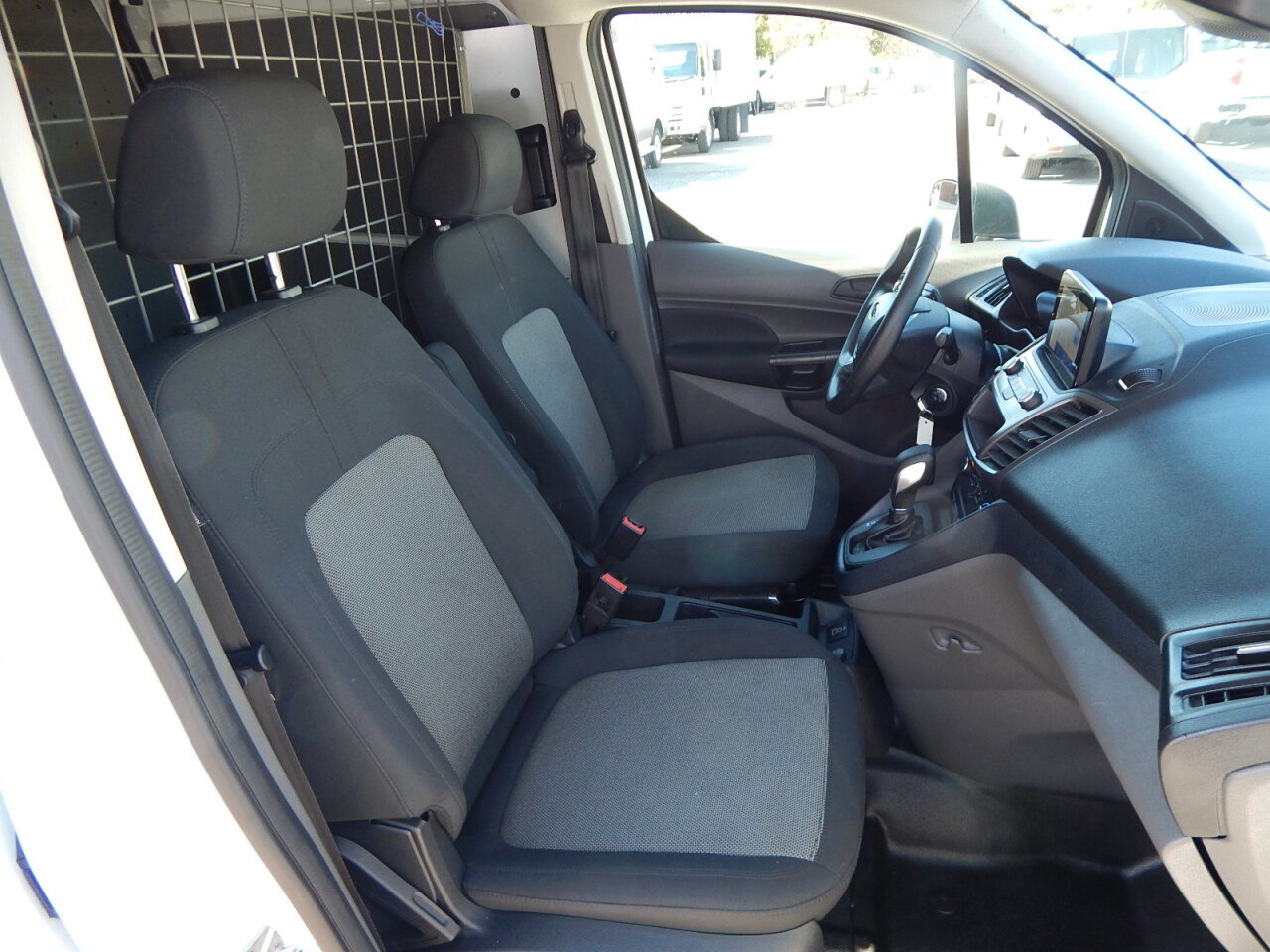 Used 2023 Ford Transit Connect XL FWD image 22