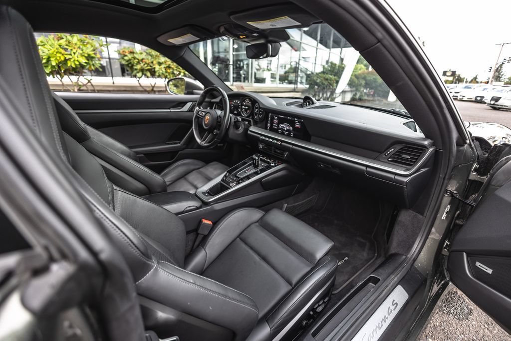 Used 2020 Porsche 911 Carrera 4S AWD/4WD image 23