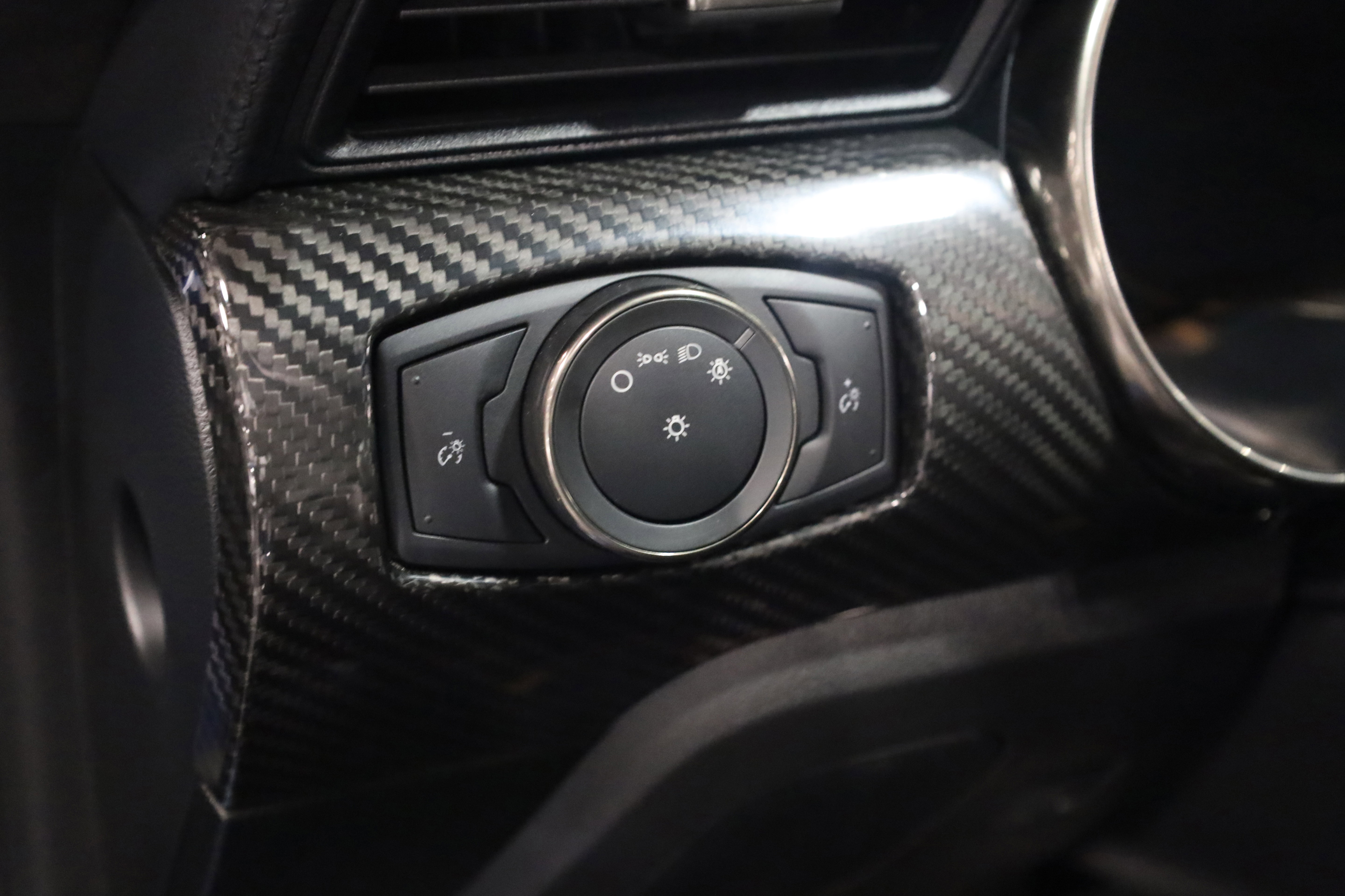 Used 2021 Ford Mustang Shelby GT500 w/ Carbon Fiber Track Pack image 20