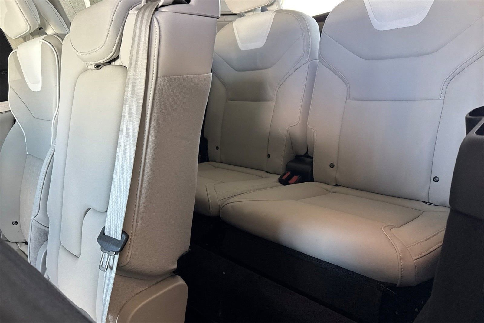 New 2025 Volvo EX90 Plus w/ Protection Package Premier image 14