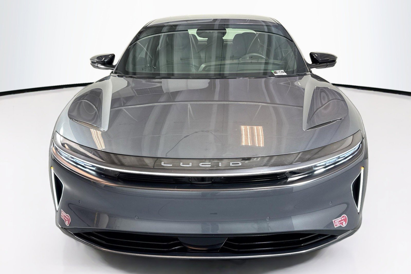 Used 2024 Lucid Air Touring image 2