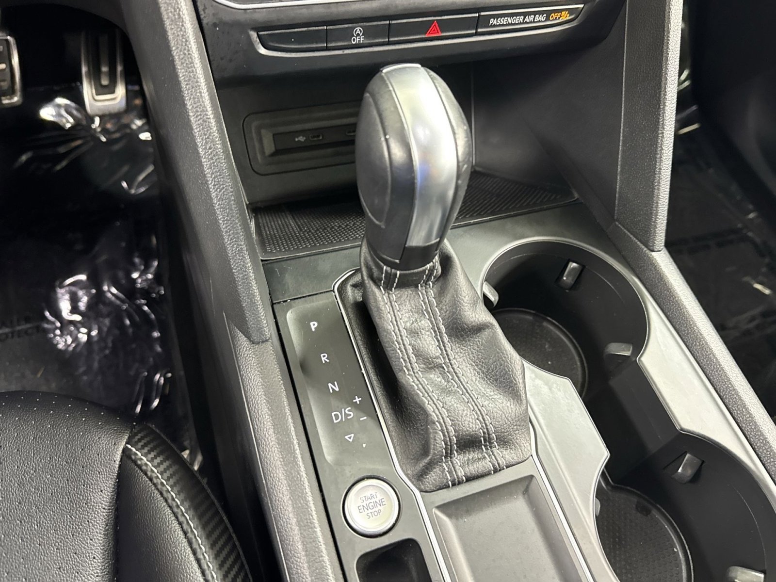 Used 2021 Volkswagen Atlas Cross Sport SE image 26